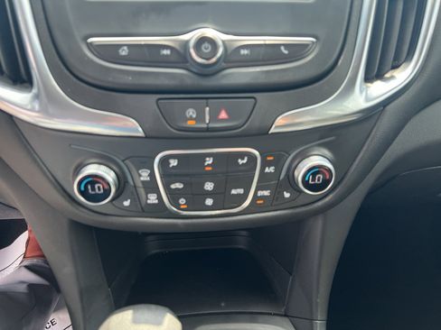 Used 2024 Chevrolet Equinox LT image 16