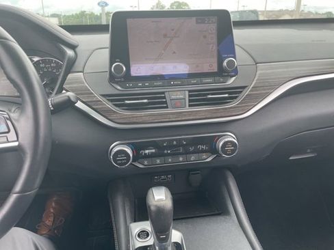 Used 2019 Nissan Altima 2.5 Platinum FWD image 18
