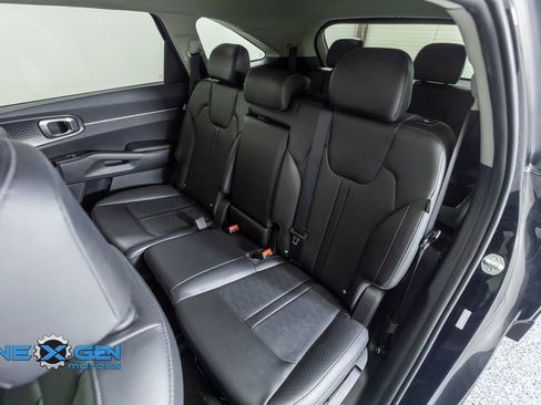 Used 2024 Kia Sorento S AWD/4WD image 32