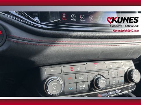 Used 2024 Dodge Durango GT image 30