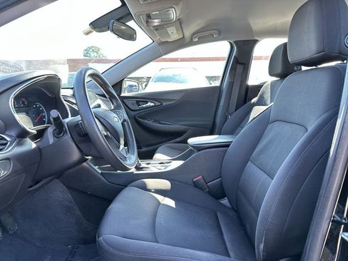 Used 2019 Chevrolet Malibu LT image 11