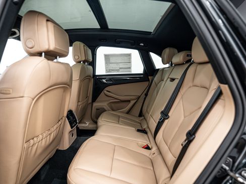 New 2025 Porsche Macan image 21