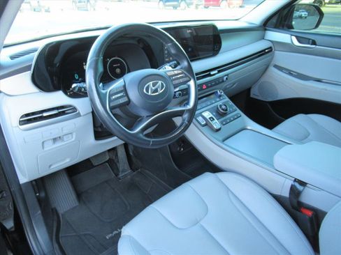 Used 2023 Hyundai Palisade SEL w/ Premium Package image 17