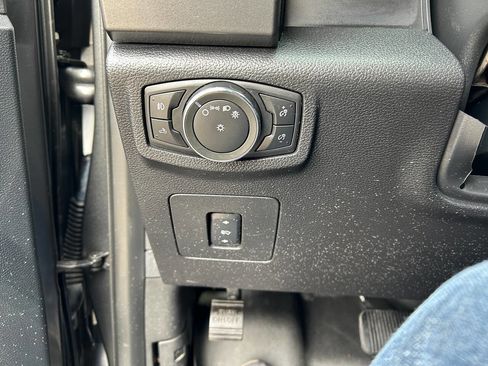 Used 2016 Ford F150 XLT w/ Equipment Group 302A Luxury image 14