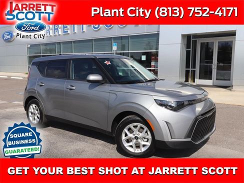 Used 2025 Kia Soul LX w/ LX Technology Package image 1