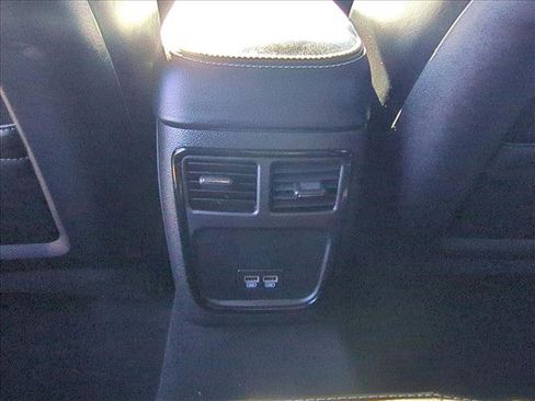 Used 2019 Chrysler 300 S image 17