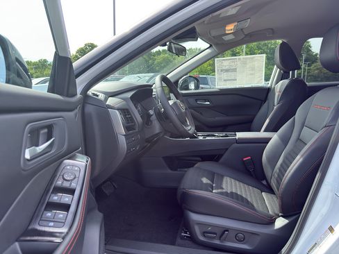 New 2026 Nissan Rogue SV AWD/4WD image 11