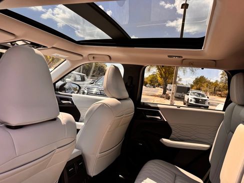 New 2026 Mitsubishi Outlander SEL FWD image 28
