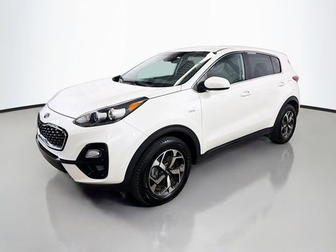 Used 2022 Kia Sportage LX image 5