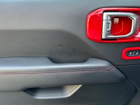 Used 2021 Jeep Wrangler Unlimited Rubicon image 10