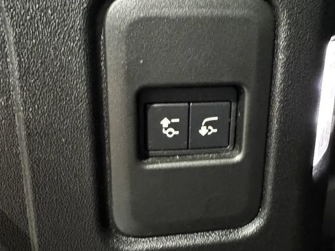Used 2020 Land Rover Defender 110 HSE AWD/4WD image 50