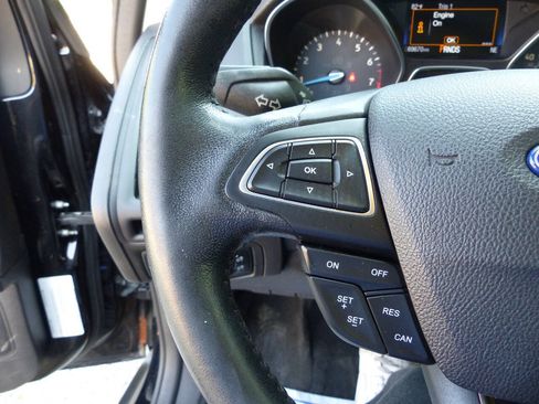 Used 2016 Ford Focus SE w/ Equipment Group 201A FWD image 24