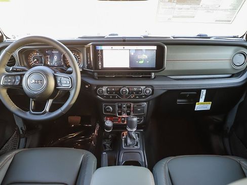 New 2026 Jeep Gladiator Mojave image 13