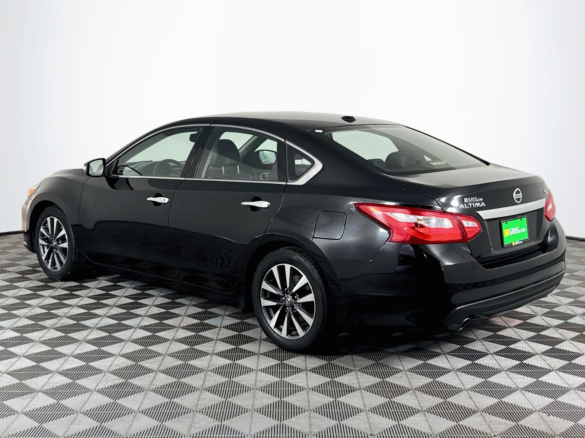 Used 2017 Nissan Altima 2.5 SL FWD image 6