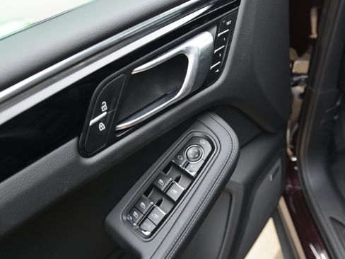 Certified 2026 Porsche Macan Turbo AWD/4WD image 14
