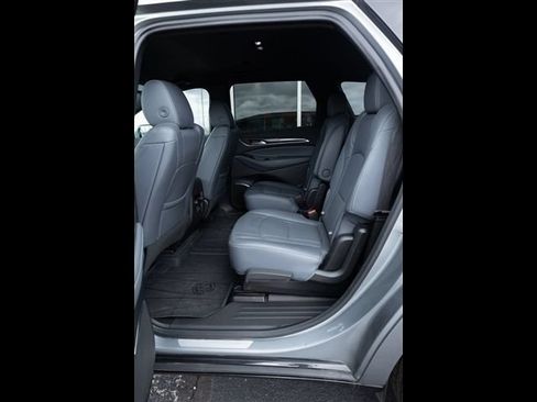 Used 2023 Buick Enclave Essence w/ Sport Touring Edition FWD image 8