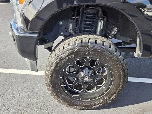 Used 2017 Ford F250 Platinum w/ Platinum Ultimate Package image 8