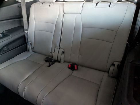 Used 2020 Honda Pilot Touring image 32