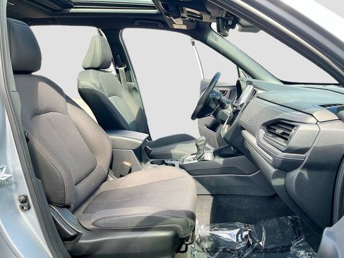 Used 2025 Subaru Forester Premium w/ Convenience Package #2 AWD/4WD image 27