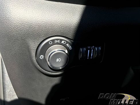 New 2026 Jeep Compass Latitude image 14