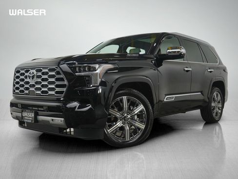 Used 2025 Toyota Sequoia Capstone image 1