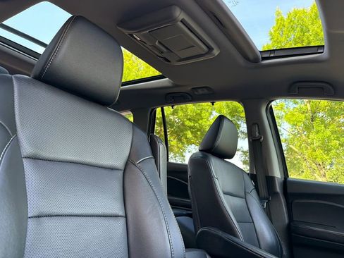Used 2018 Honda Pilot Elite image 15