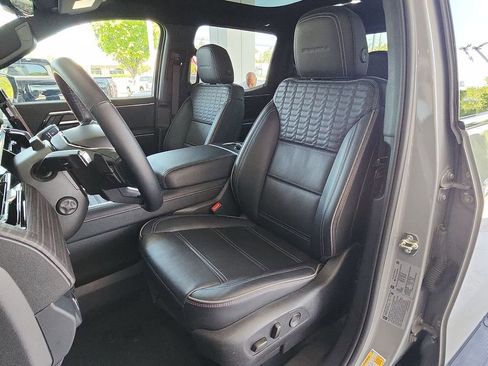 Certified 2025 GMC Sierra EV Denali image 19