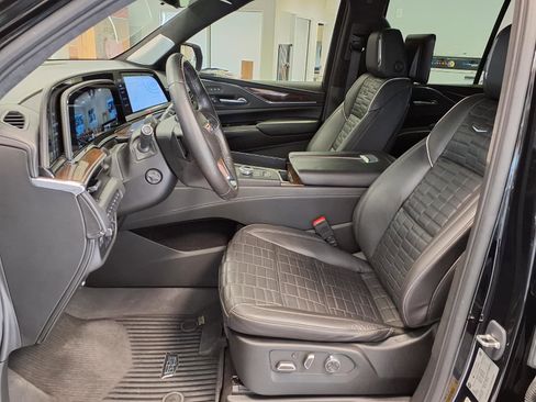 Certified 2023 Cadillac Escalade Sport Platinum w/ LPO, ONYX Package AWD/4WD image 22