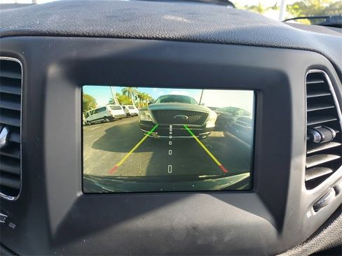 Used 2021 Jeep Compass Sport image 28