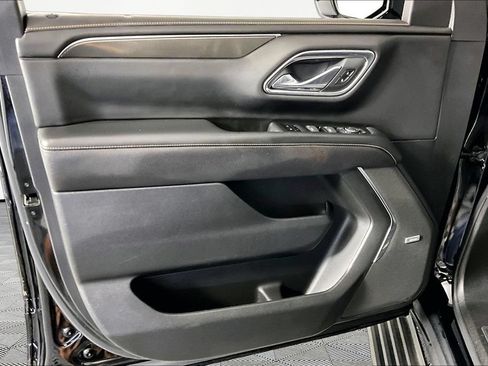 Certified 2023 GMC Yukon XL AT4 w/ AT4 Premium Plus Package AWD/4WD image 19