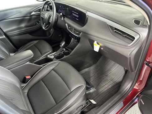 Used 2024 Buick Encore GX Avenir w/ Avenir Convenience Package image 27