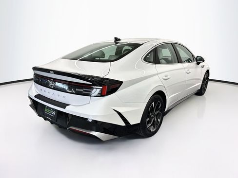 Used 2025 Hyundai Sonata SEL FWD image 9