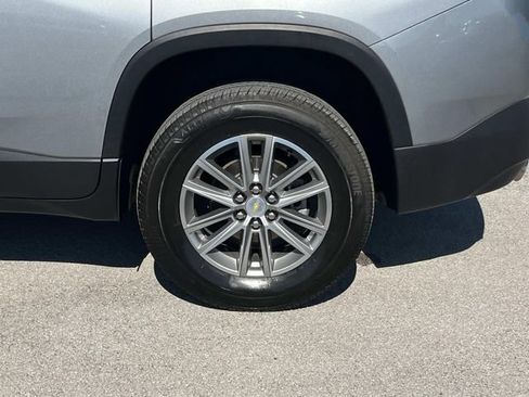 Used 2023 Chevrolet Traverse LT FWD image 14