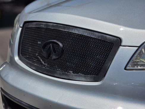 Used 2005 INFINITI FX35 2WD w/ (U01) Technology Pkg image 7