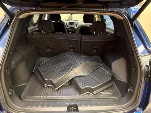 Used 2019 Chevrolet Equinox LT w/ Driver Convenience Package image 29