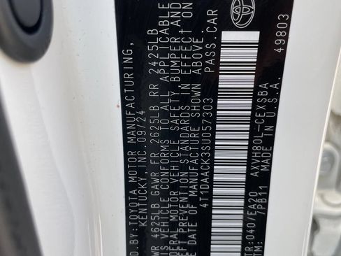 Used 2025 Toyota Camry SE FWD image 27