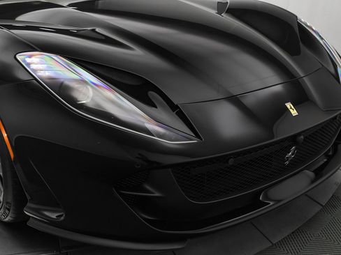 Used 2018 Ferrari 812 Superfast RWD image 51