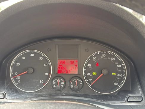 Used 2009 Volkswagen Jetta SE FWD image 18