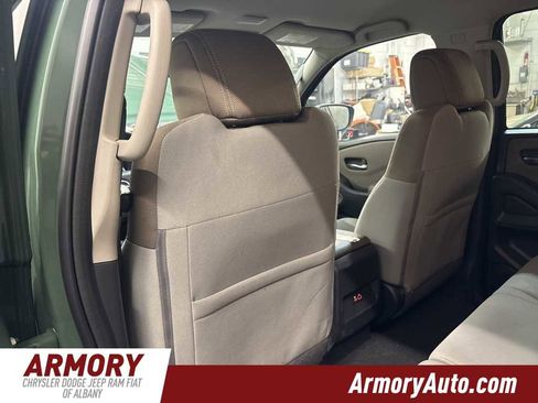 Used 2022 Nissan Frontier SV w/ Technology Package image 24