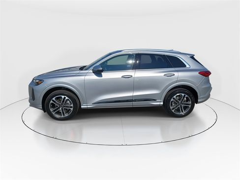 New 2025 Audi Q5 Premium image 5