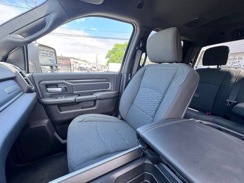 New 2026 RAM 2500 Big Horn AWD/4WD image 15