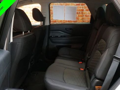 Certified 2024 Nissan Pathfinder S image 31