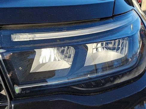 Used 2025 Ford Explorer ST image 9