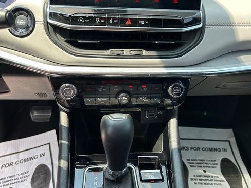 Used 2024 Jeep Compass Limited image 19