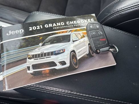 Used 2021 Jeep Grand Cherokee SRT AWD/4WD image 36