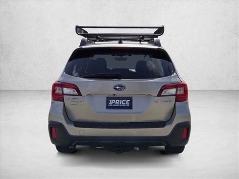 Used 2018 Subaru Outback 2.5i Limited AWD/4WD image 6