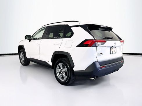 Used 2025 Toyota RAV4 XLE AWD/4WD image 7