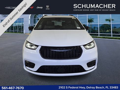New 2026 Chrysler Pacifica Select w/ S Appearance Package FWD image 3