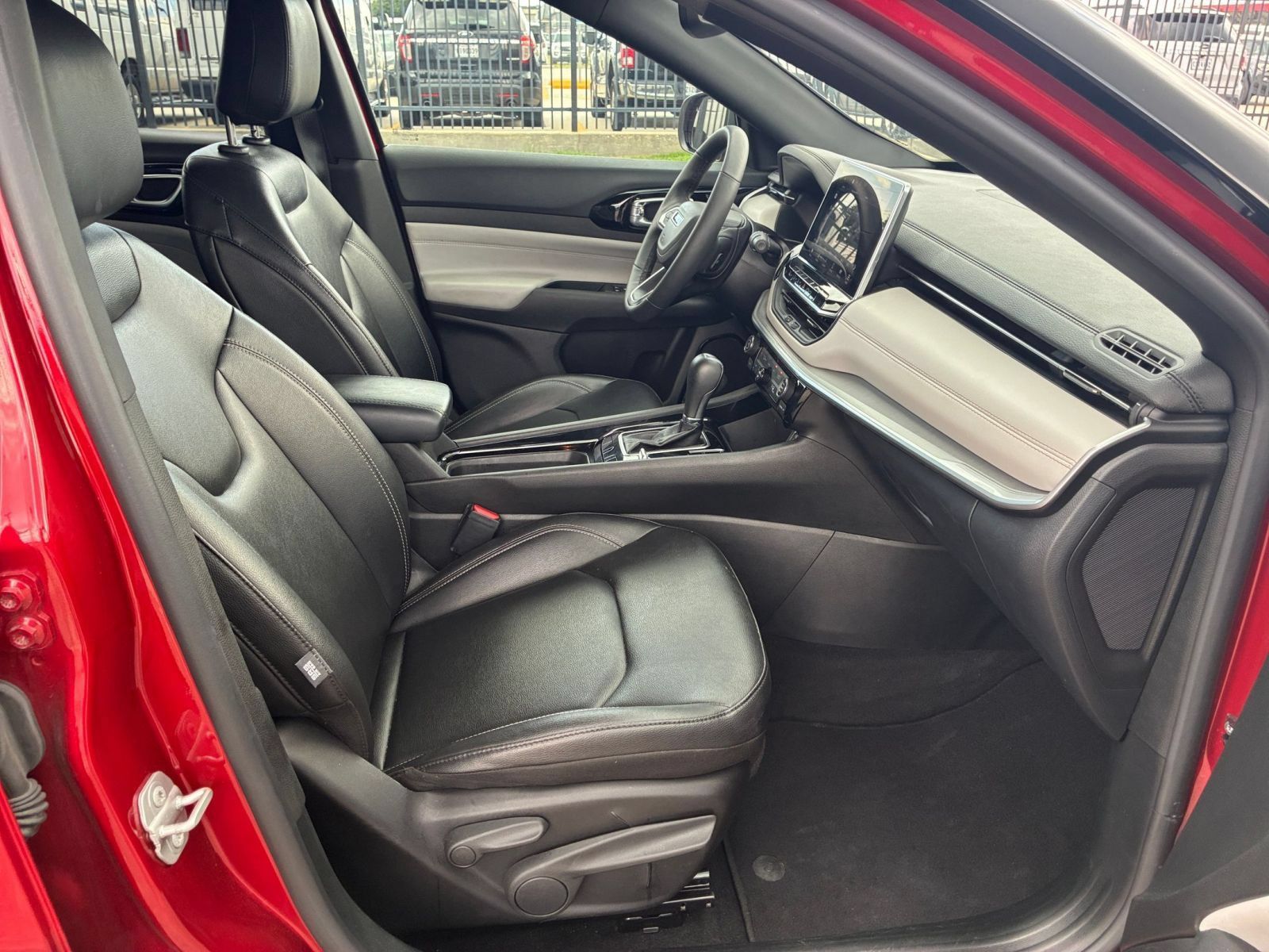 Used 2025 Jeep Compass Limited AWD/4WD image 36