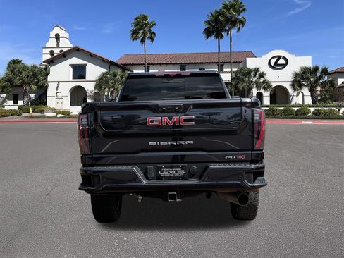 Used 2025 GMC Sierra 2500 AT4 w/ AT4 Premium Plus Package AWD/4WD image 3